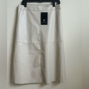 Bagatelle faux leather skirt  color bone size M NWT